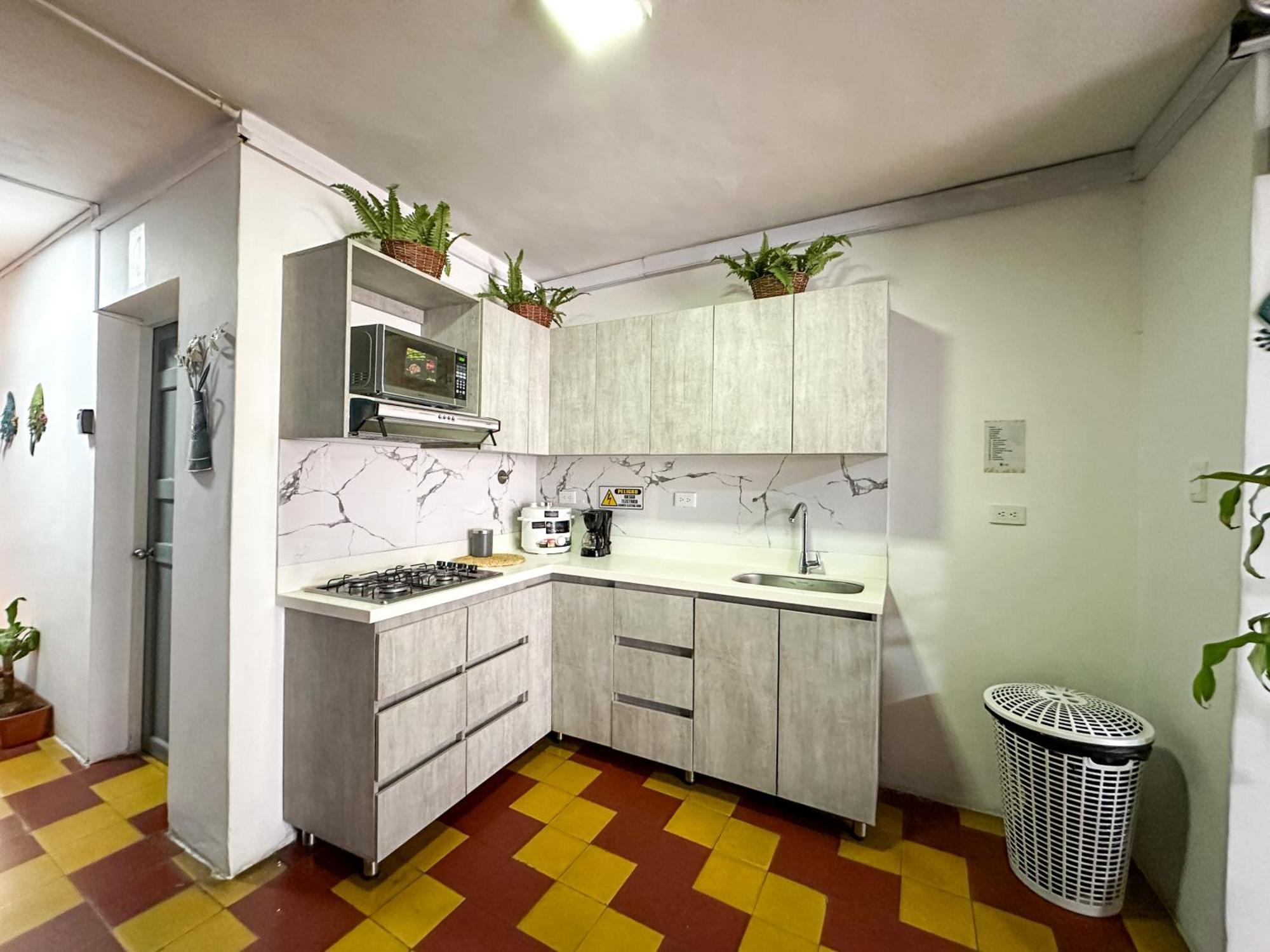 Casa Encanto, Apartamento - Habitaciones, Laureles-America メデジン エクステリア 写真